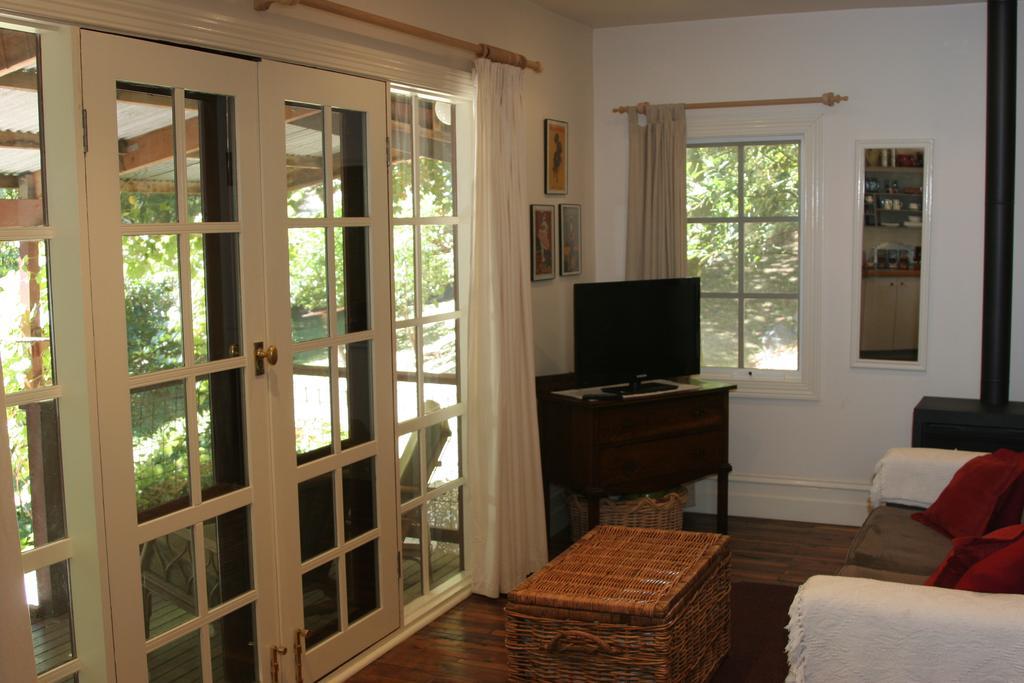 Stone'S Throw Cottage Bed And Breakfast Belgrave Habitación foto